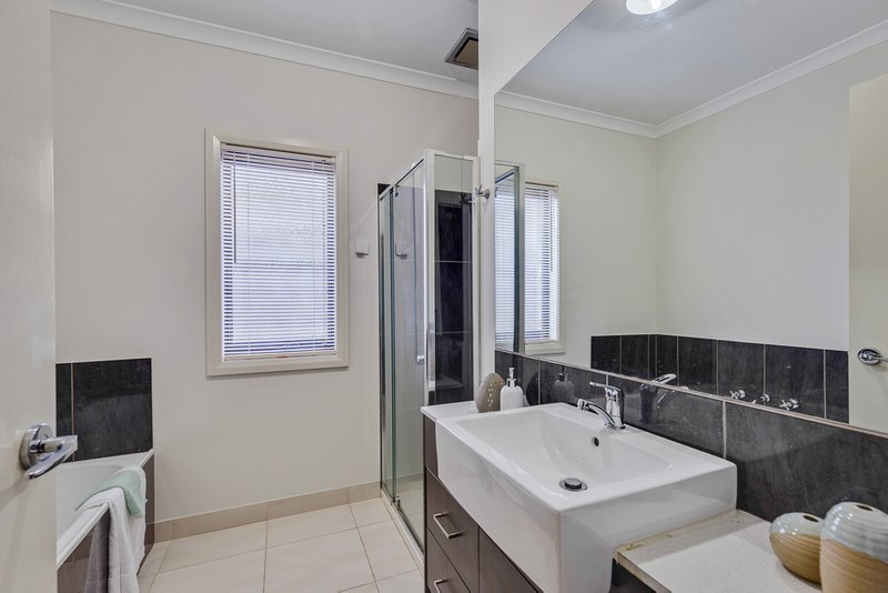 Photo - 25 Blaze Street, Epping VIC 3076 - Image 11