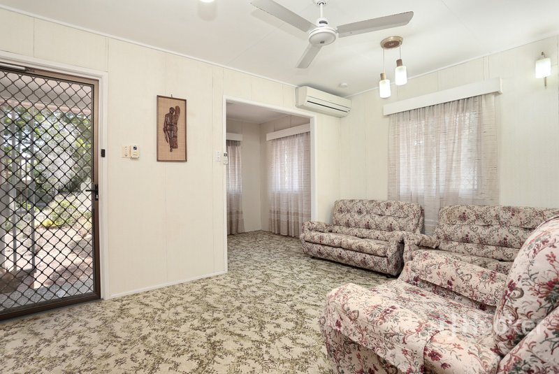 Photo - 25 Bonham Street, Bongaree QLD 4507 - Image 2