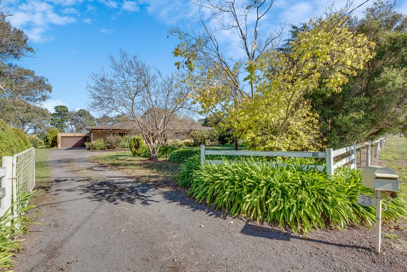 Photo - 25 Boundary Road, Wollert VIC 3750 - Image 9