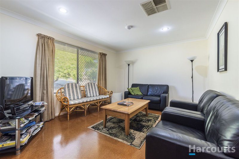 Photo - 25 Boyare Avenue, Mirrabooka WA 6061 - Image 6