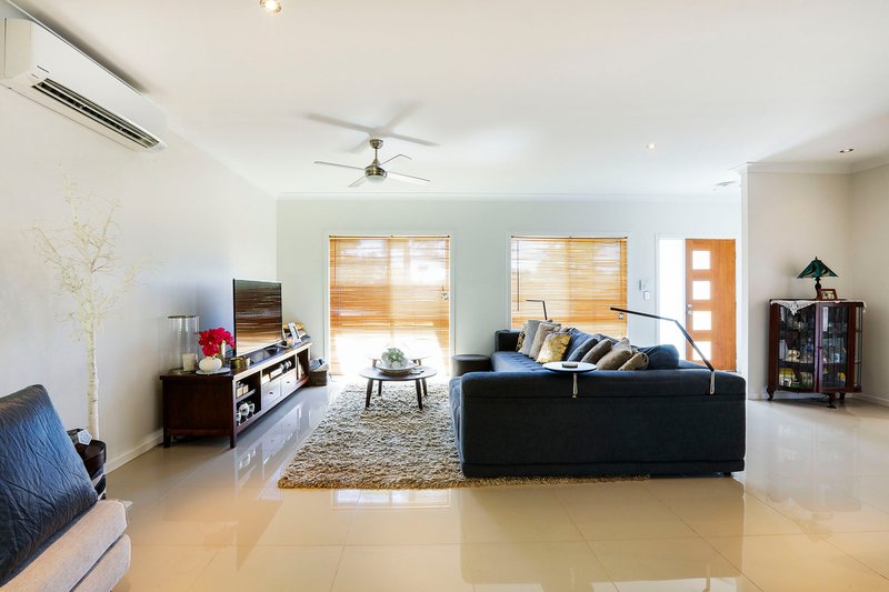 Photo - 25 Bradstone Road, Carrara QLD 4211 - Image 5