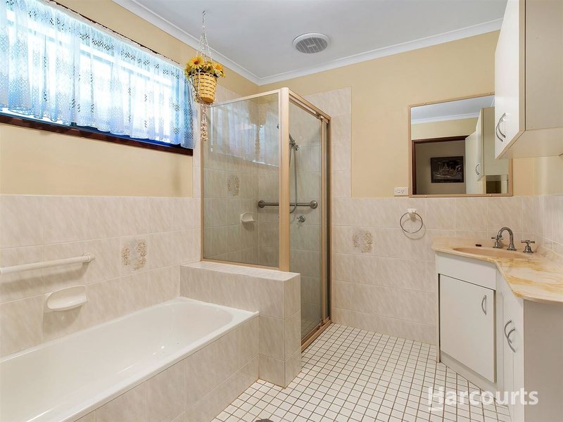 Photo - 25 Brahms Ct , Strathpine QLD 4500 - Image 9