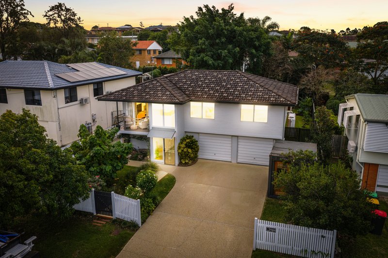 Photo - 25 Brelox Street, Chermside West QLD 4032 - Image 1