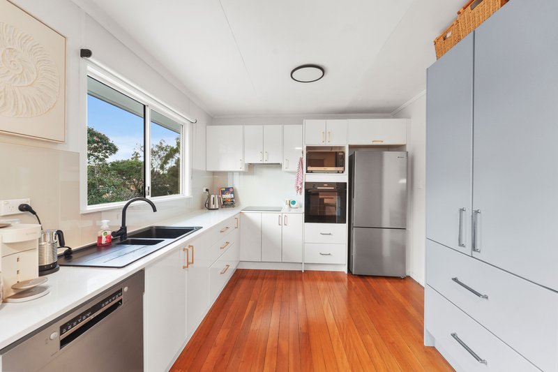 Photo - 25 Brelox Street, Chermside West QLD 4032 - Image 8