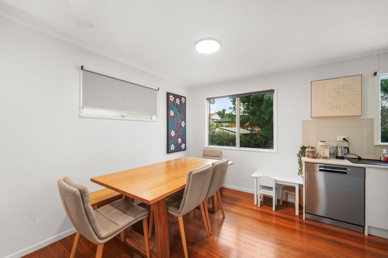 Photo - 25 Brelox Street, Chermside West QLD 4032 - Image 9