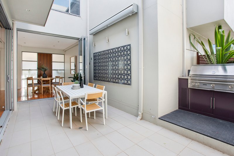 Photo - 2/5 Brighton Street, Balgowlah NSW 2093 - Image 4