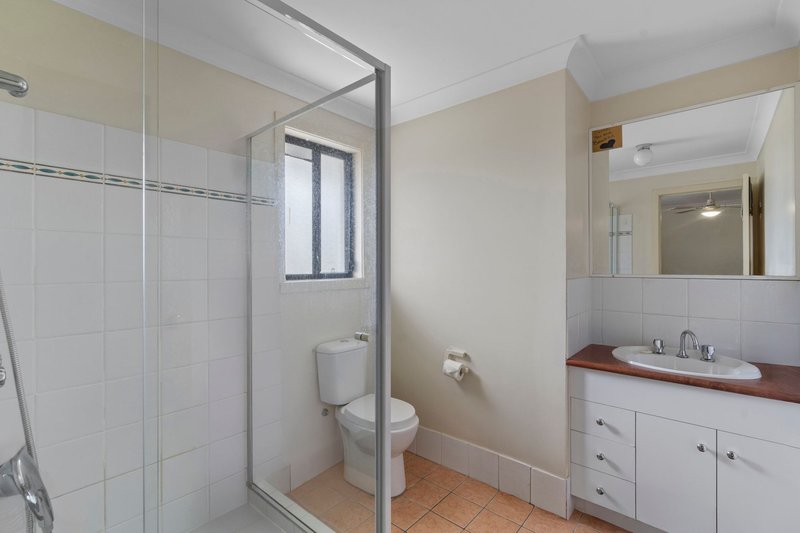 Photo - 2/5 Brittney Court, Ashmore QLD 4214 - Image 10