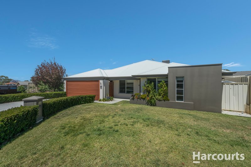 Photo - 25 Brunswick Circuit, Banksia Grove WA 6031 - Image 2