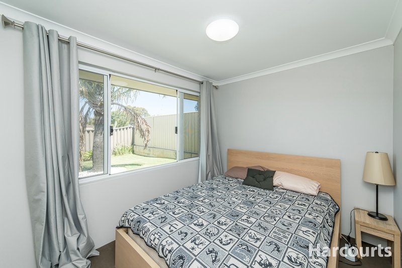 Photo - 25 Brunswick Circuit, Banksia Grove WA 6031 - Image 12