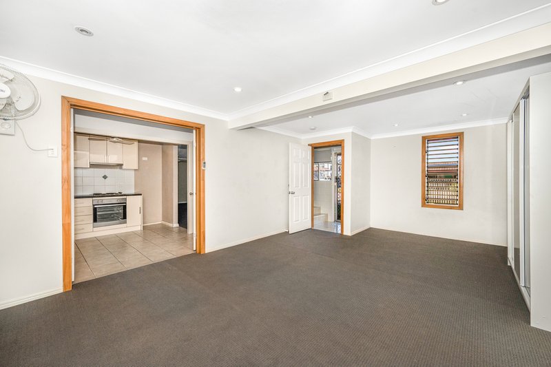 Photo - 25 Bultarra Crescent, Kirwan QLD 4817 - Image 4