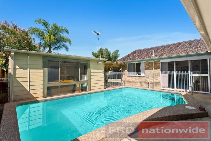 Photo - 25 Burns Road, Picnic Point NSW 2213 - Image 8