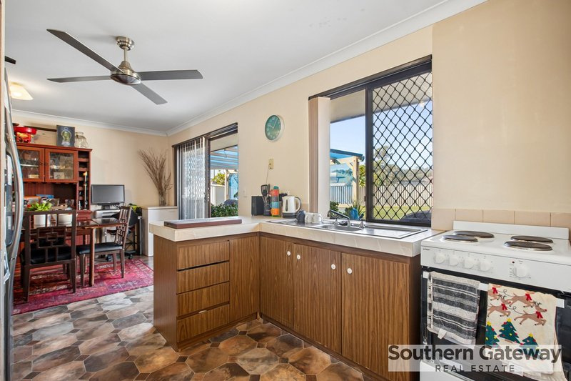 Photo - 25 Burnside Way, Waikiki WA 6169 - Image 6