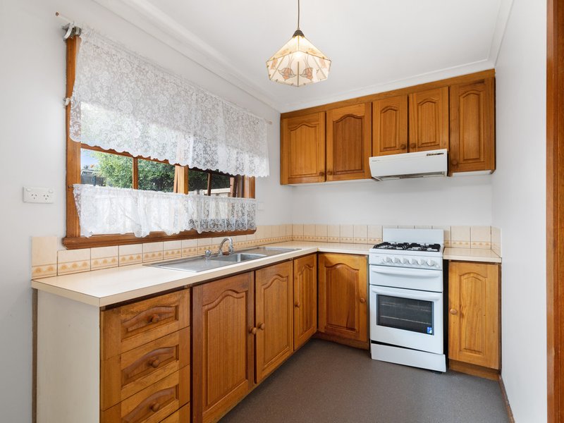 Photo - 2/5 Butler Street, Seymour VIC 3660 - Image 5