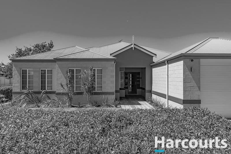 25 Buttercup Parkway, Halls Head WA 6210