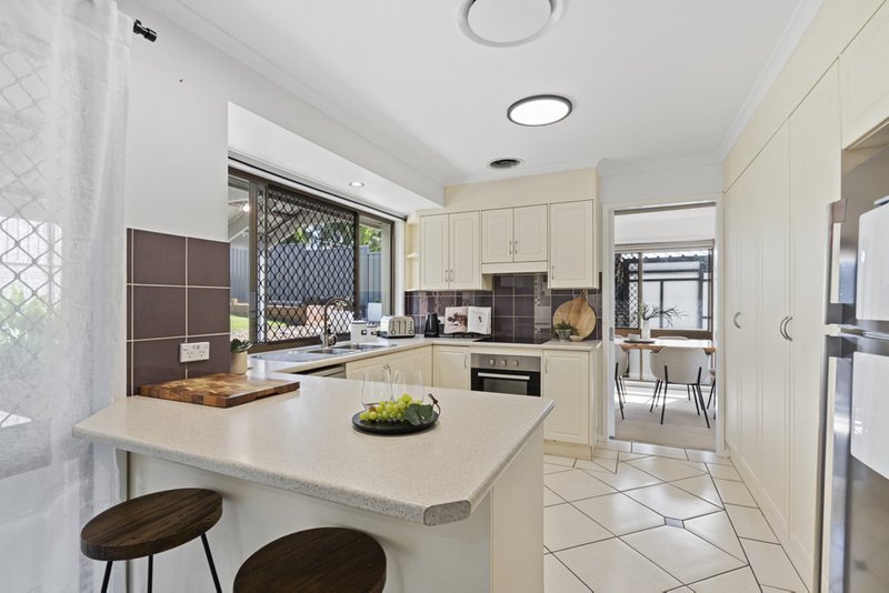 Photo - 25 Cabernet Crescent, Thornlands QLD 4164 - Image 2
