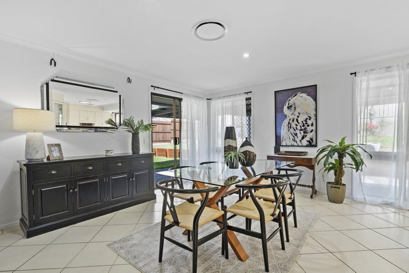Photo - 25 Cabernet Crescent, Thornlands QLD 4164 - Image 3