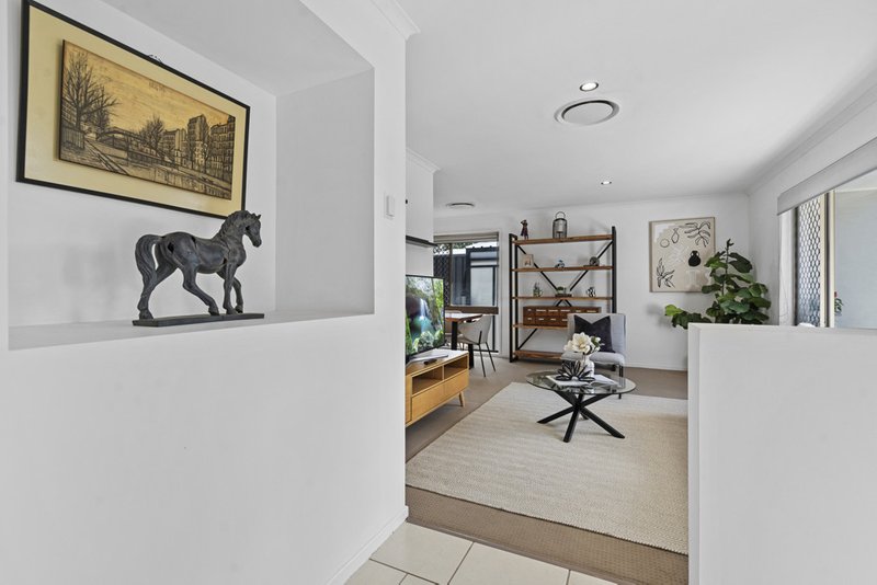 Photo - 25 Cabernet Crescent, Thornlands QLD 4164 - Image 8