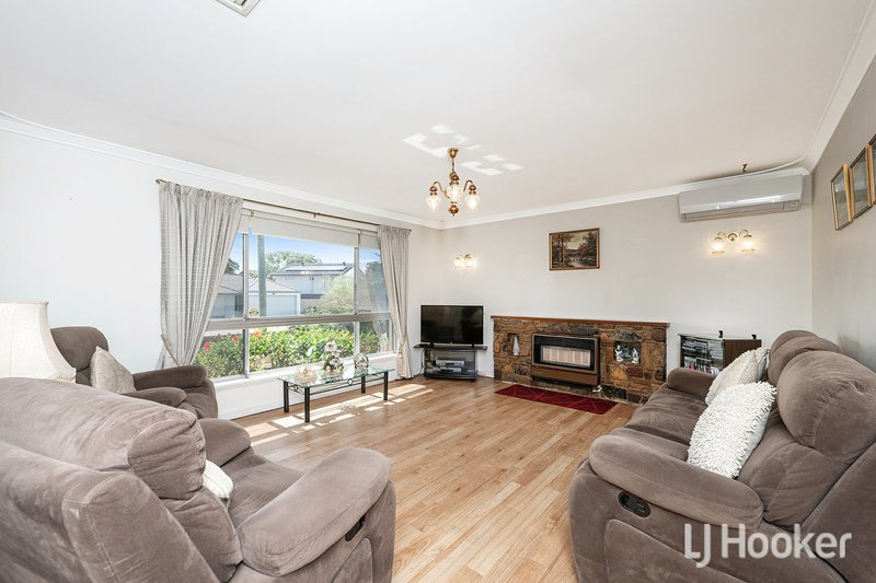 Photo - 25 Camberley Street, Thornlie WA 6108 - Image 9