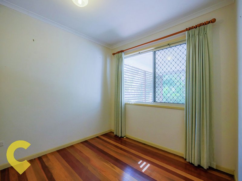 Photo - 25 Camelia Avenue, Logan Central QLD 4114 - Image 7