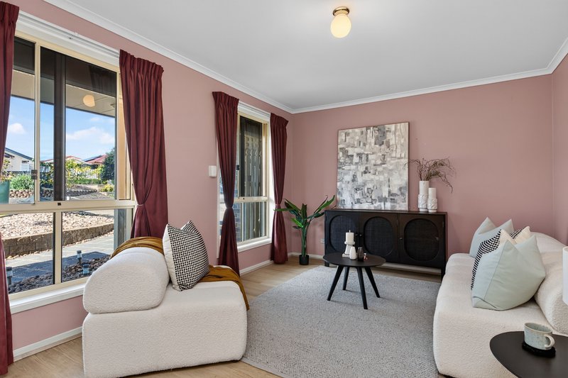 Photo - 25 Camelot Drive, Blakeview SA 5114 - Image 6