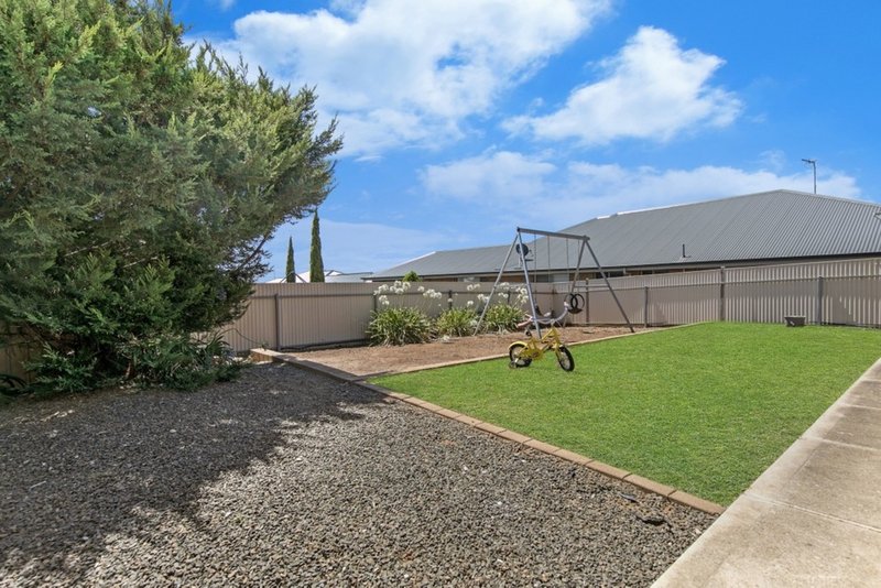 Photo - 25 Camelot Drive, Blakeview SA 5114 - Image 12