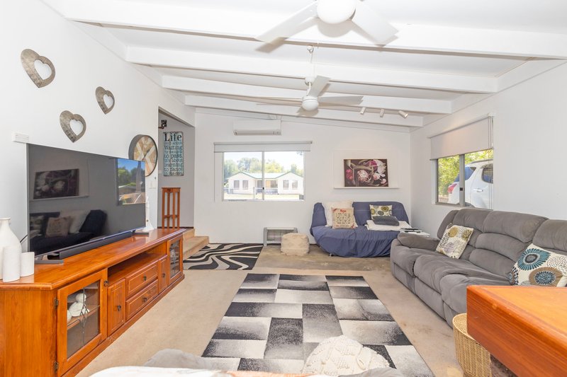 Photo - 25 Cameron Street, Jurien Bay WA 6516 - Image 2