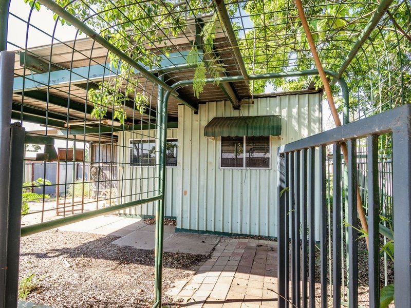 Photo - 25 Carbonate Street, Mount Isa QLD 4825 - Image 9