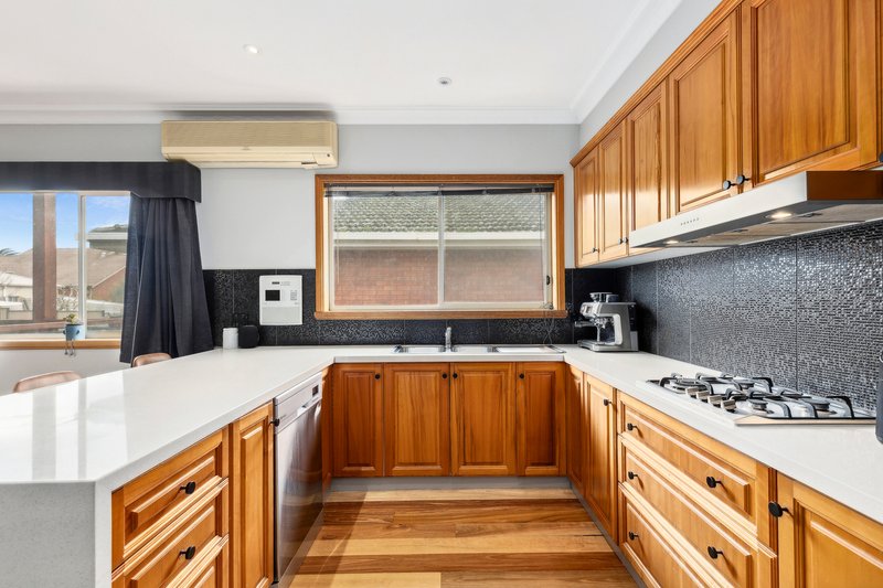 Photo - 25 Cardiff Street, Bell Post Hill VIC 3215 - Image 6