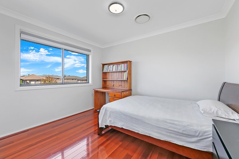 Photo - 25 Carisbrook Street, North Kellyville NSW 2155 - Image 9