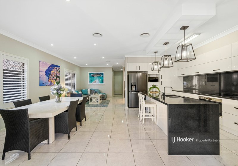 Photo - 25 Carnation Road, Manly West QLD 4179 - Image 4