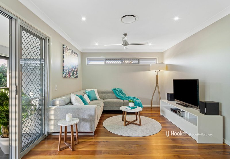 Photo - 25 Carnation Road, Manly West QLD 4179 - Image 15