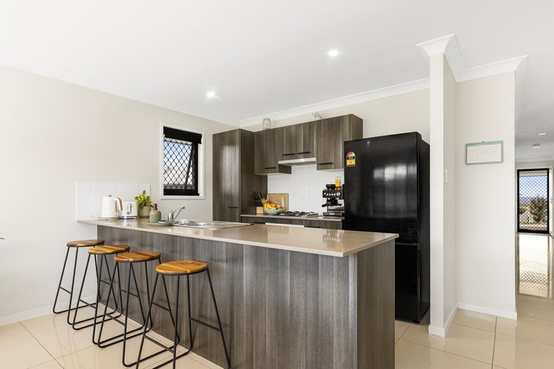 Photo - 25 Cashmore Street, Wyreema QLD 4352 - Image 2