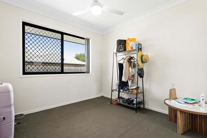 Photo - 25 Cashmore Street, Wyreema QLD 4352 - Image 11