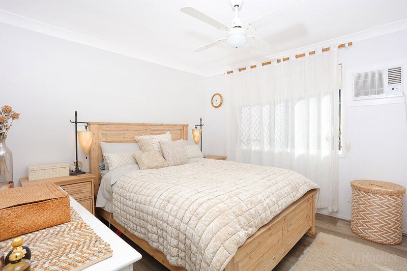 Photo - 2/5 Cassia Street, Runaway Bay QLD 4216 - Image 12