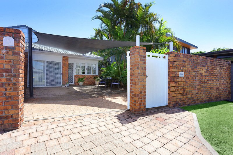 Photo - 2/5 Cassia Street, Runaway Bay QLD 4216 - Image 20