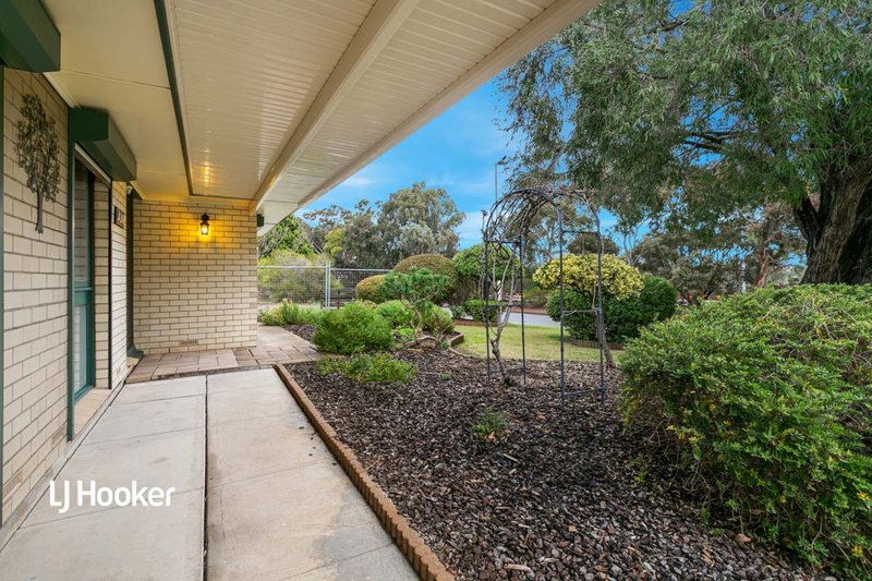 Photo - 25 Cassia Street, Surrey Downs SA 5126 - Image 3