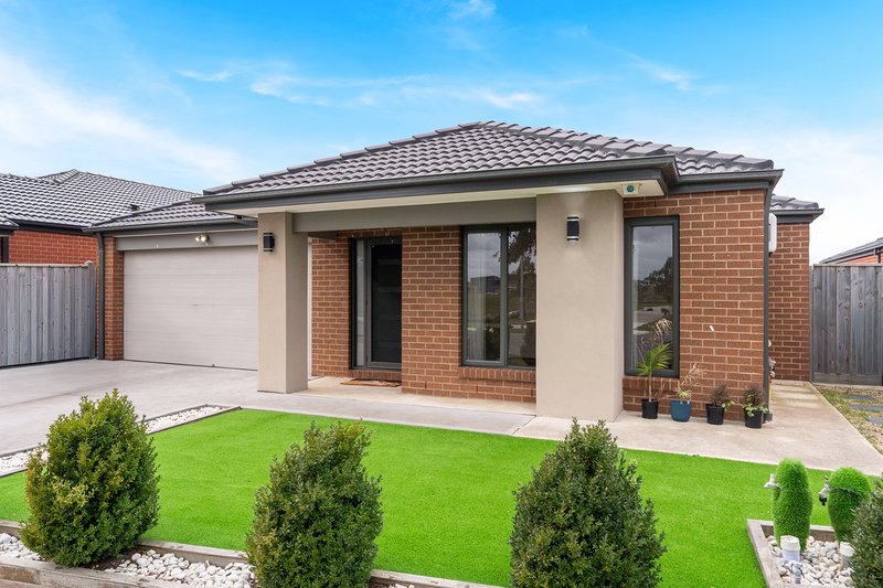 Photo - 25 Castor Way, Mickleham VIC 3064 - Image 1