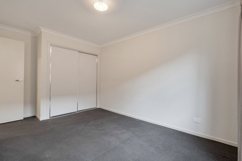 Photo - 25 Castor Way, Mickleham VIC 3064 - Image 13