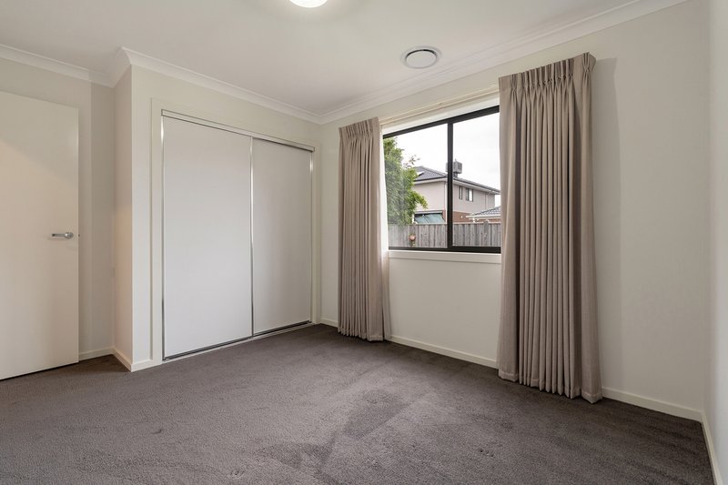 Photo - 25 Castor Way, Mickleham VIC 3064 - Image 15