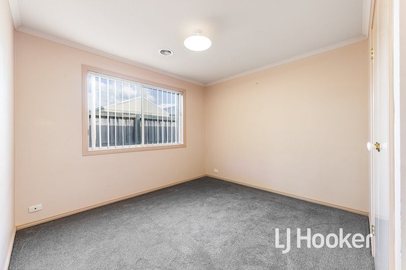 Photo - 25 Catherine Place, Pakenham VIC 3810 - Image 11