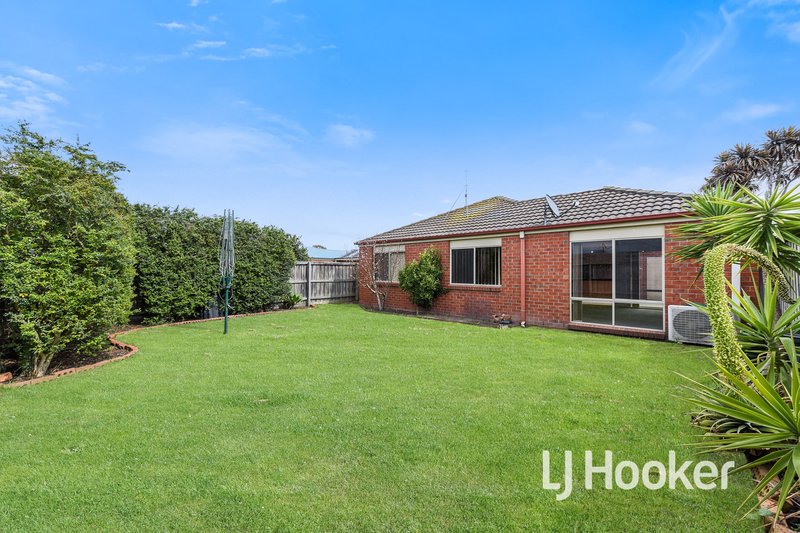 Photo - 25 Catherine Place, Pakenham VIC 3810 - Image 16