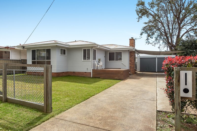 25 Cathro Street, Rockville QLD 4350