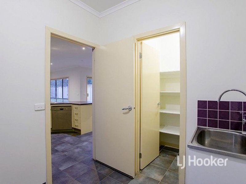 Photo - 25 Central Park Avenue, Point Cook VIC 3030 - Image 5