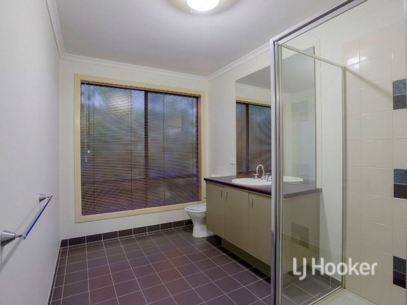 Photo - 25 Central Park Avenue, Point Cook VIC 3030 - Image 13