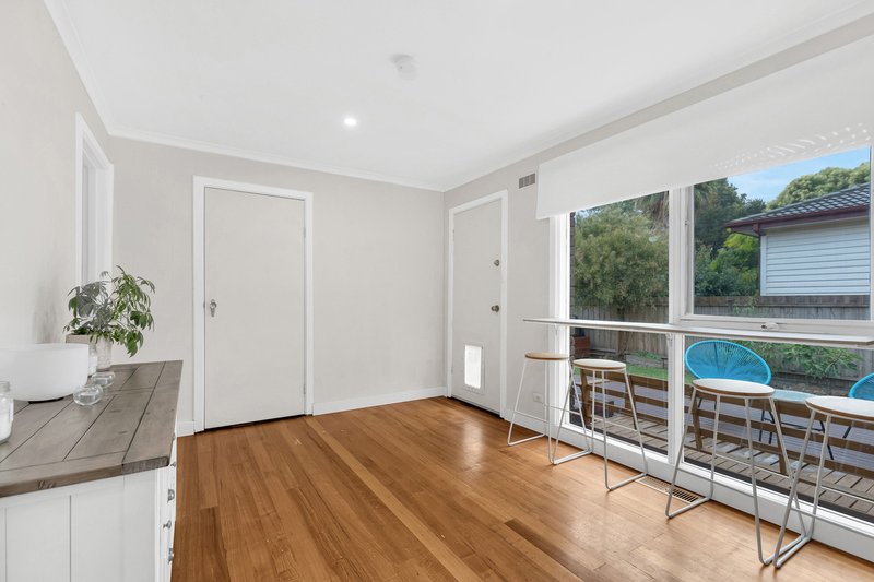 Photo - 25 Centre Avenue, Werribee VIC 3030 - Image 7