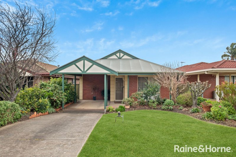 25 Champagne Crescent, Woodcroft SA 5162