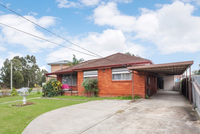 Photo - 25 Chelsea Drive, Canley Heights NSW 2166 - Image 13