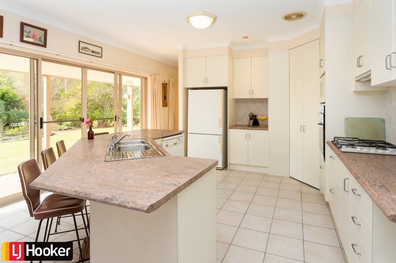 Photo - 25 Chesterfield Drive, Bonogin QLD 4213 - Image 4