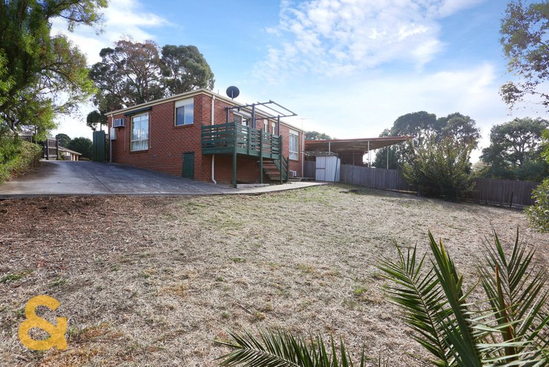 Photo - 25 Chinnock Court, Craigieburn VIC 3064 - Image 6