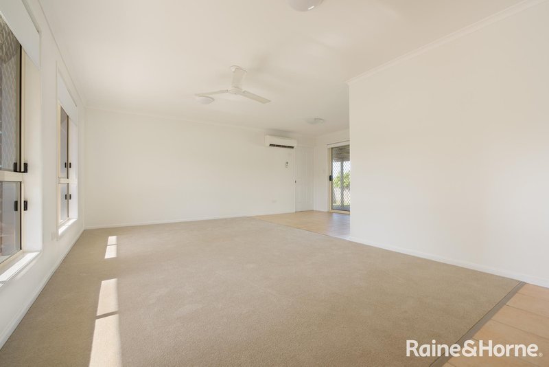 Photo - 25 Clarance Drive, New Auckland QLD 4680 - Image 7